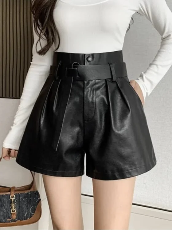 ModaFesta - black-leather-shorts-belt 